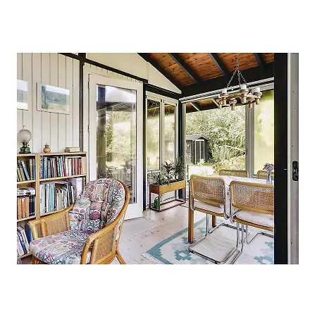 Studio Holiday In